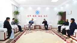 印度国家科学院院士Sudhir Ghorpade、安徽大学施敏加教授应邀来校作报告